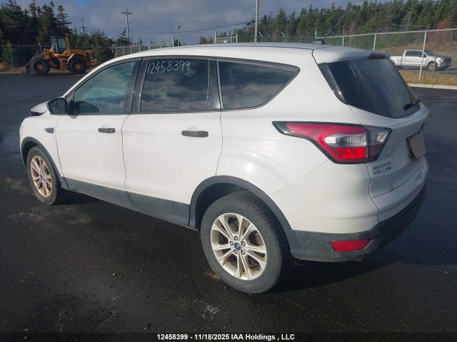 2017 Ford Escape S მანქანა იყიდება აუქციონზე, vin: 1FMCU0F7XHUB10365, აუქციონის ნომერი: 12458399