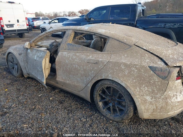 5YJ3E1EBXNF353059 Tesla MODEL 3