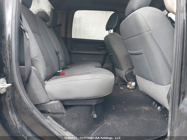 12458623 :رقم المزاد ، 3C6RR7KT2KG643744 vin ، 2019 Ram 1500 Classic Tradesman مزاد بيع