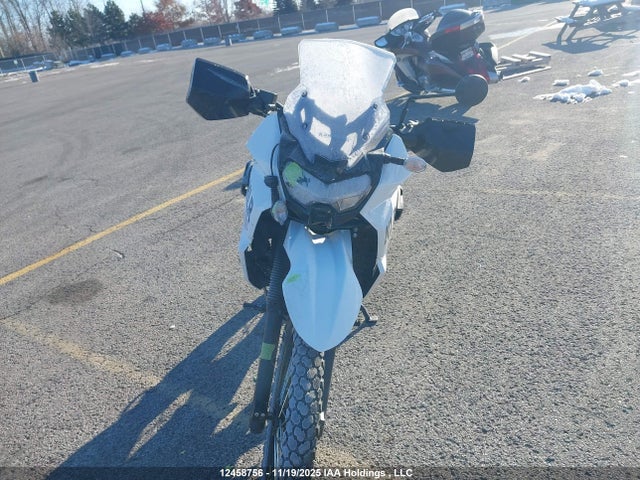 12458756 :رقم المزاد ، ML5KLEG1XRDA28077 vin ، 2024 Kawasaki Kl650 G مزاد بيع