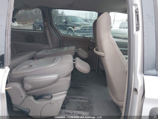 12458984 :رقم المزاد ، 1B4GP25R92B649636 vin ، 2002 Dodge Caravan Se مزاد بيع