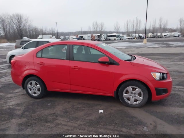 Chevrolet SONIC LS 2015 1G1JA5SH8F4124965 Image 13