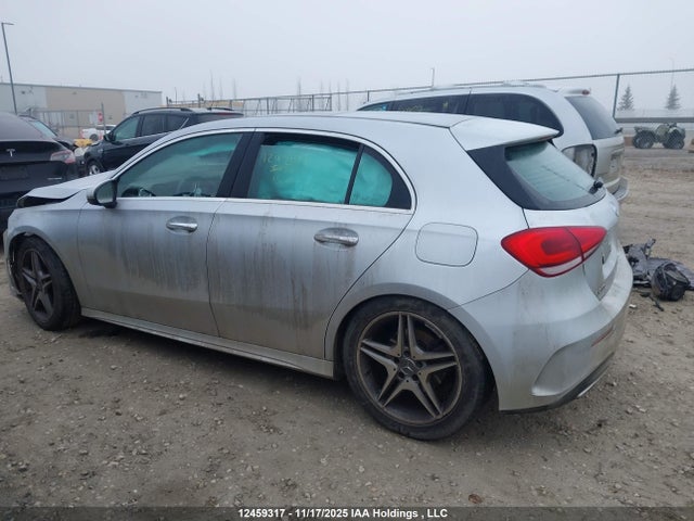 W1K3F4HB5LJ214771 Mercedes-Benz A 250 4matic
