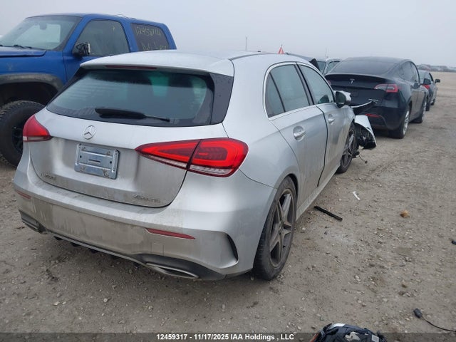 W1K3F4HB5LJ214771 Mercedes-Benz A 250 4matic
