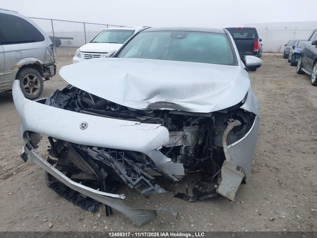 W1K3F4HB5LJ214771 Mercedes-Benz A 250 4matic