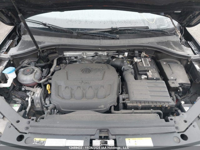 3VV4B7AX4NM053631 Volkswagen Tiguan Sel R-line