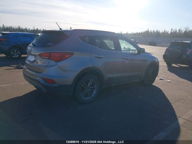 5XYZTDLB0JG521301 Hyundai SANTA FE SPORT