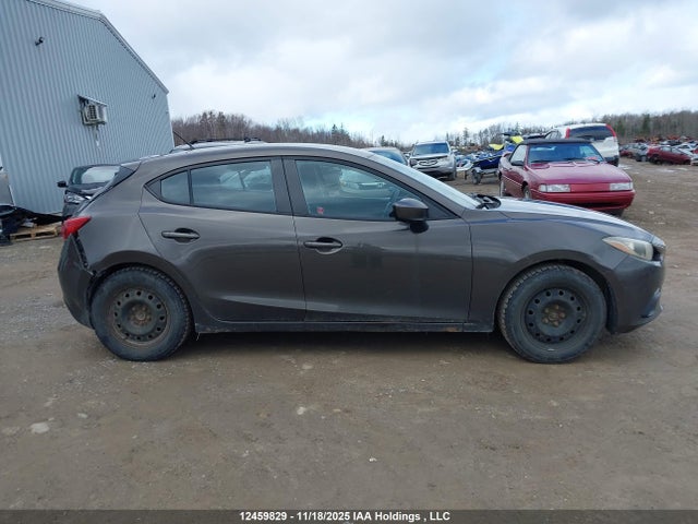 JM1BM1K78E1176602 Mazda Mazda3 Gx-sky