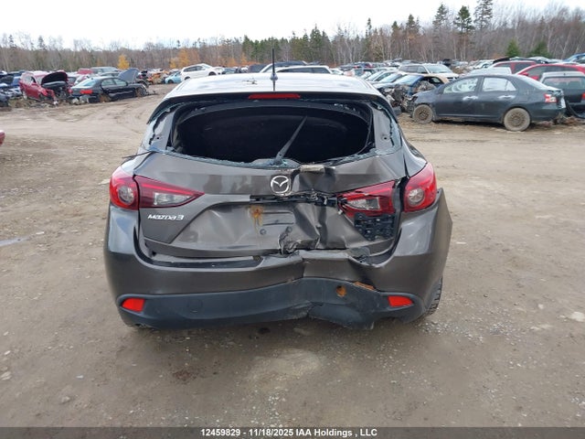 JM1BM1K78E1176602 Mazda Mazda3 Gx-sky