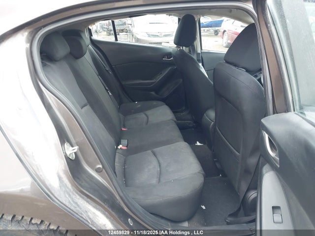 JM1BM1K78E1176602 Mazda Mazda3 Gx-sky