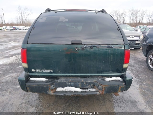 12459872 :رقم المزاد ، 1GNCT18X35K111561 vin ، 2005 Chevrolet Blazer مزاد بيع