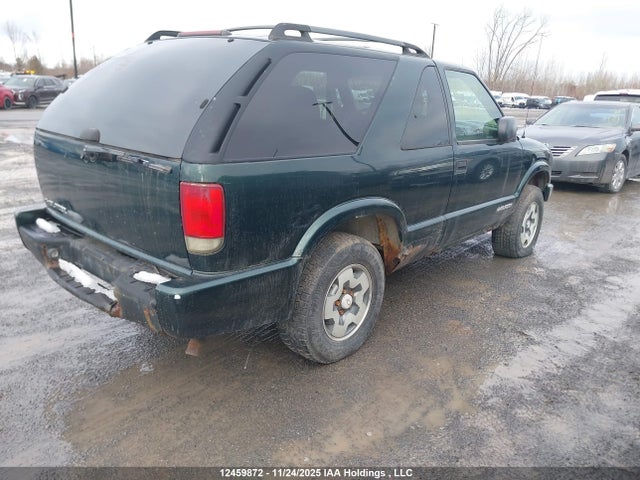 12459872 :رقم المزاد ، 1GNCT18X35K111561 vin ، 2005 Chevrolet Blazer مزاد بيع