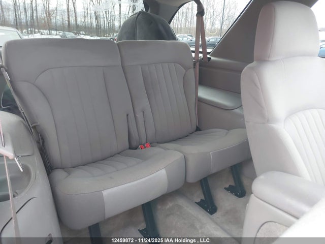 12459872 :رقم المزاد ، 1GNCT18X35K111561 vin ، 2005 Chevrolet Blazer مزاد بيع