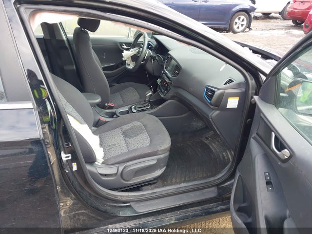 KMHC65LDXJU070120 Hyundai Ioniq Plug-in Hybrid Se