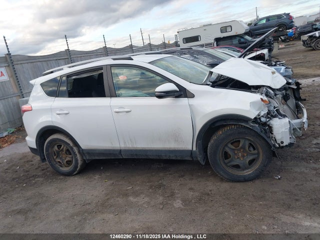12460290 :رقم المزاد ، 2T3ZFREV2JW522821 vin ، 2018 Toyota Rav4 Le مزاد بيع