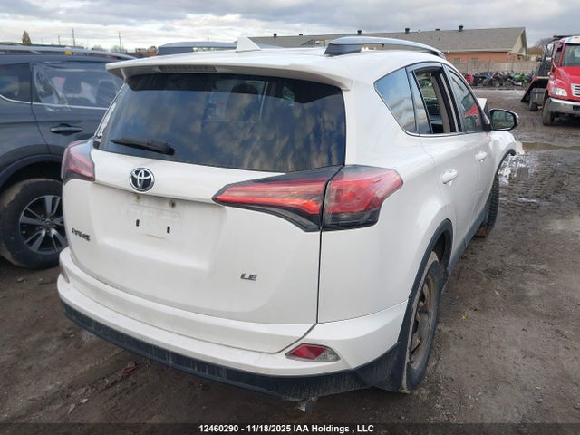 12460290 :رقم المزاد ، 2T3ZFREV2JW522821 vin ، 2018 Toyota Rav4 Le مزاد بيع