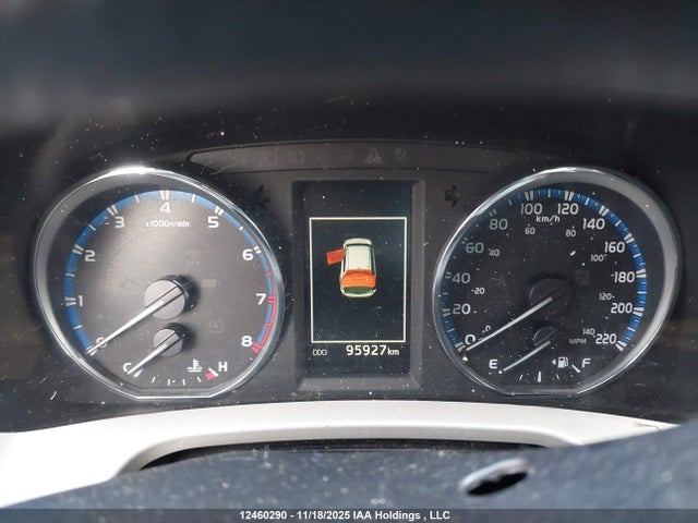 12460290 :رقم المزاد ، 2T3ZFREV2JW522821 vin ، 2018 Toyota Rav4 Le مزاد بيع