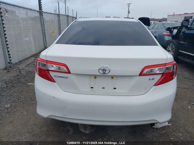 12460415 :رقم المزاد ، 4T1BF1FKXCU637072 vin ، 2012 Toyota Camry Se/le/xle مزاد بيع