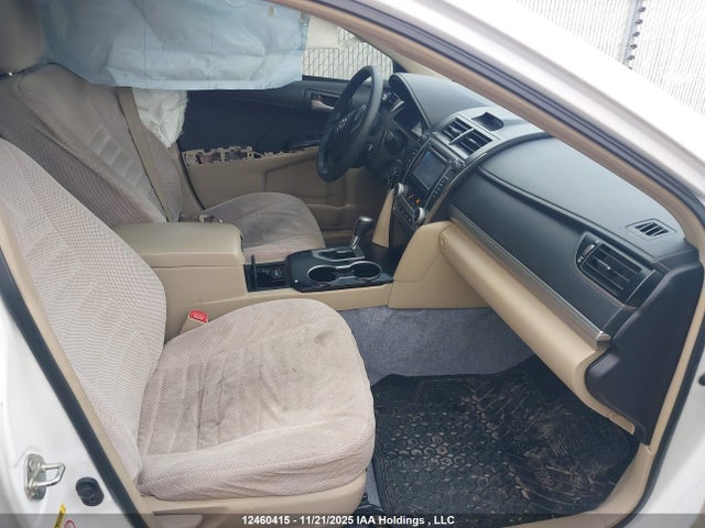 12460415 :رقم المزاد ، 4T1BF1FKXCU637072 vin ، 2012 Toyota Camry Se/le/xle مزاد بيع
