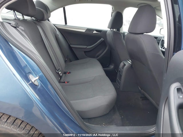 3VWD07AJ9FM300253 Volkswagen JETTA SE
