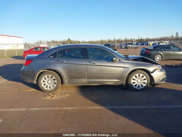2013 Chrysler 200 Lx მანქანა იყიდება აუქციონზე, vin: 1C3CCBAB8DN515342, აუქციონის ნომერი: 12461005