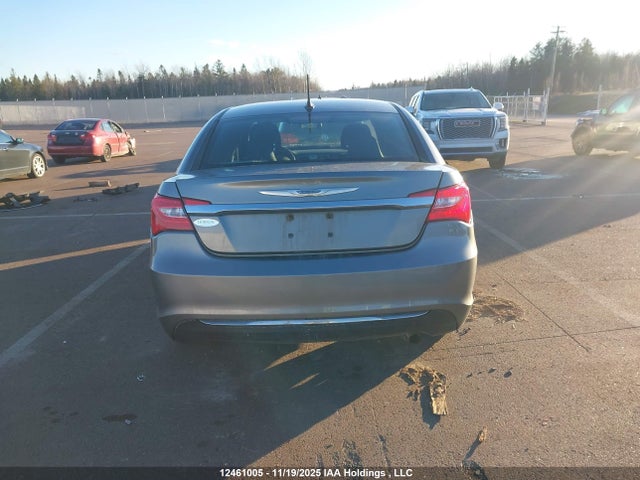 2013 Chrysler 200 Lx მანქანა იყიდება აუქციონზე, vin: 1C3CCBAB8DN515342, აუქციონის ნომერი: 12461005