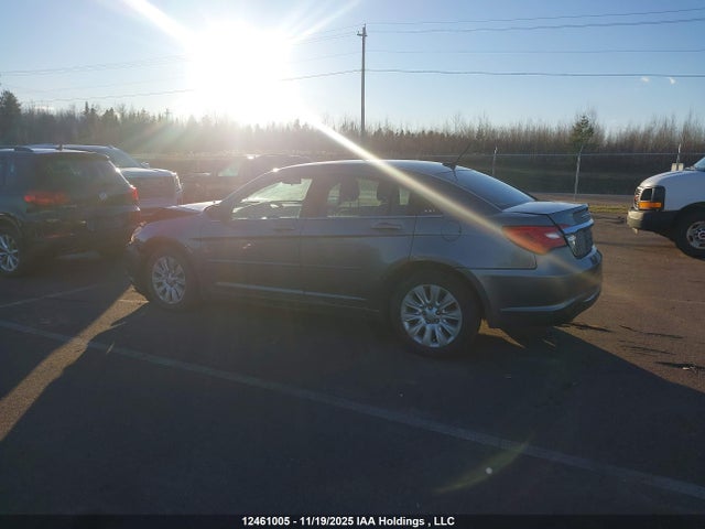 2013 Chrysler 200 Lx მანქანა იყიდება აუქციონზე, vin: 1C3CCBAB8DN515342, აუქციონის ნომერი: 12461005