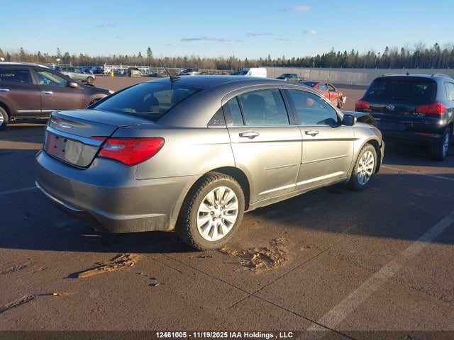 2013 Chrysler 200 Lx მანქანა იყიდება აუქციონზე, vin: 1C3CCBAB8DN515342, აუქციონის ნომერი: 12461005