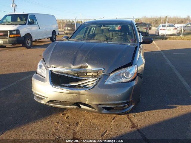 2013 Chrysler 200 Lx მანქანა იყიდება აუქციონზე, vin: 1C3CCBAB8DN515342, აუქციონის ნომერი: 12461005