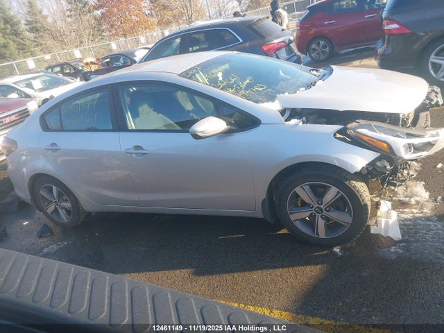 3KPFL4A72JE261661 KIA Forte