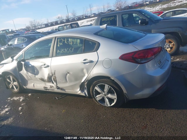 3KPFL4A72JE261661 KIA Forte