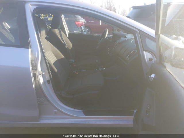 3KPFL4A72JE261661 KIA Forte