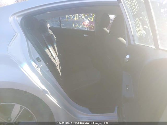 3KPFL4A72JE261661 KIA Forte