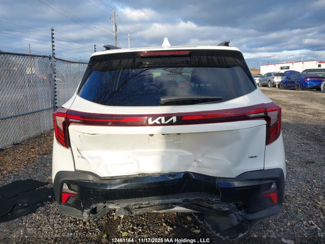 2025 Kia Seltos S მანქანა იყიდება აუქციონზე, vin: KNDEUCAA5S7760664, აუქციონის ნომერი: 12461164