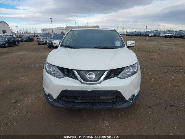 JN1BJ1CR1JW283791 Nissan Qashqai S/sl/sv