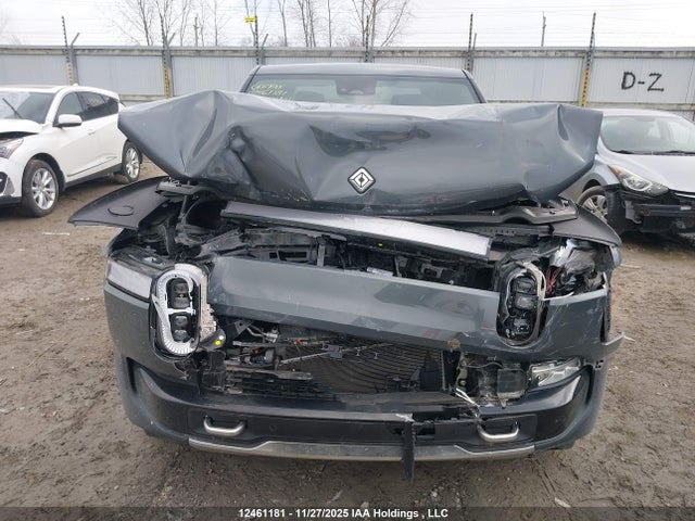 Rivian R1t Adventure 2024 7FCTGCAA4RN032218 Image 13