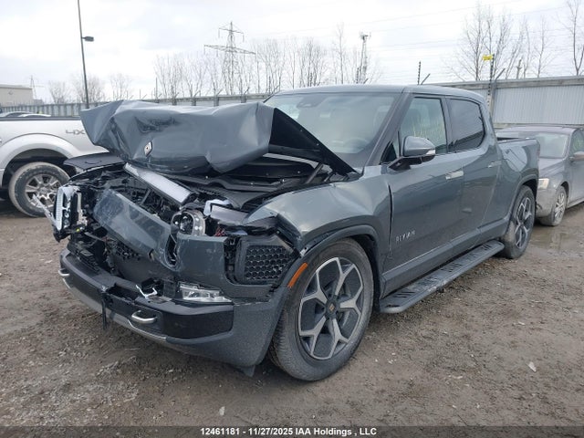 Rivian R1t Adventure 2024 7FCTGCAA4RN032218 Image 2