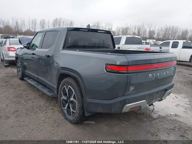 Rivian R1t Adventure 2024 7FCTGCAA4RN032218 Image 3