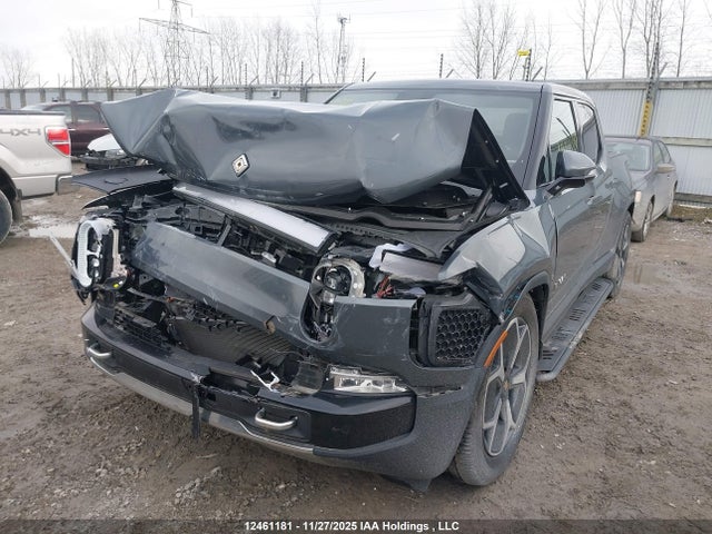 Rivian R1t Adventure 2024 7FCTGCAA4RN032218 Image 6