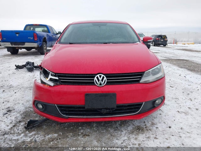 3VWL07AJ2EM394390 Volkswagen JETTA SEL