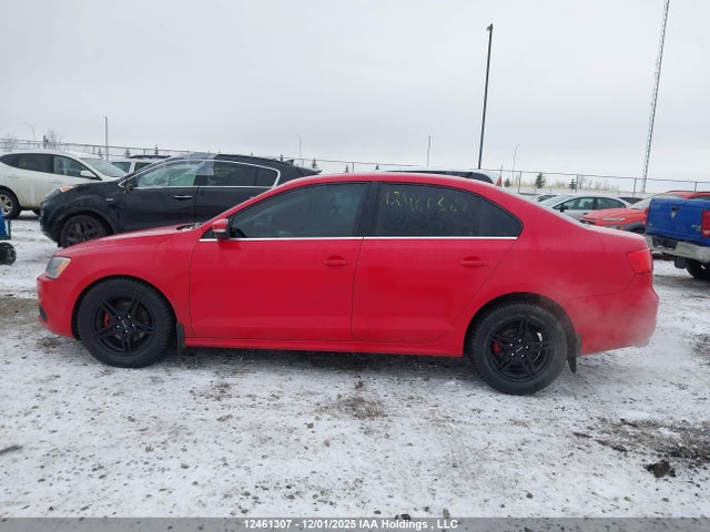 3VWL07AJ2EM394390 Volkswagen JETTA SEL