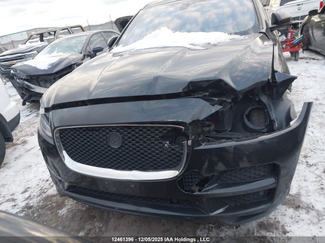 SADCJ2FN5JA296836 Jaguar F-pace Premium