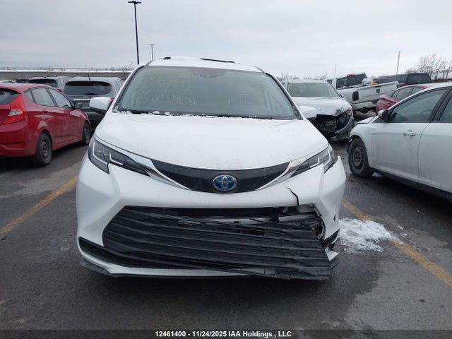 5TDGSKFC1NS055311 Toyota Sienna Le 8-passenger