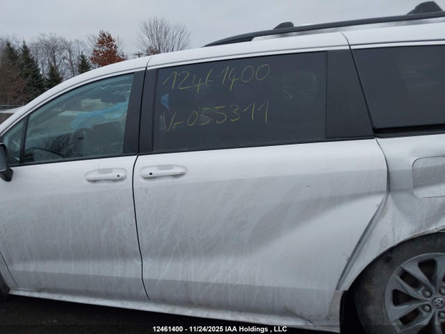 5TDGSKFC1NS055311 Toyota Sienna Le 8-passenger