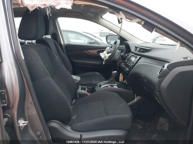 JN1BJ1AV6PW001024 Nissan Qashqai S