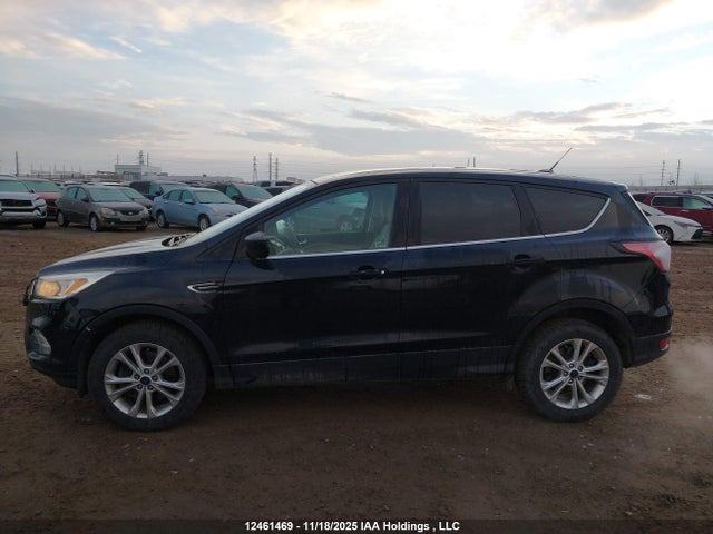 Ford ESCAPE SE 2017 1FMCU9GD2HUA96325 Image 33