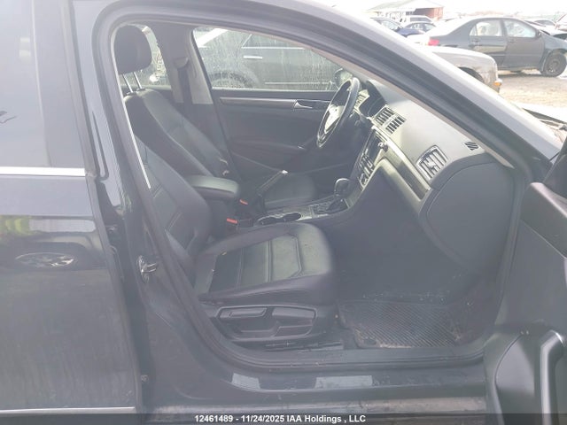 1VWBT7A39HC050811 Volkswagen Passat 1.8 Tsi Comfortline