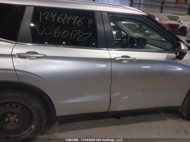 JA4J4UA83NZ601727 Mitsubishi Outlander Se/black Edition