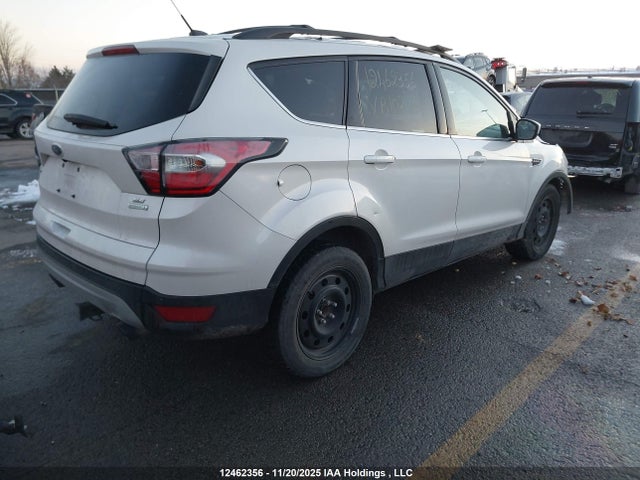 1FMCU0GDXHUB10225 Ford ESCAPE SE