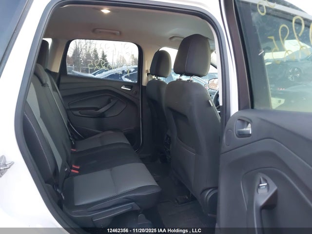 1FMCU0GDXHUB10225 Ford ESCAPE SE